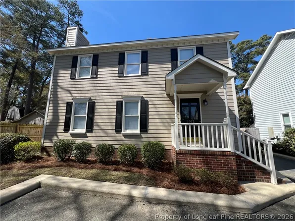 2012 Fig Ct, Fayetteville, NC 28305