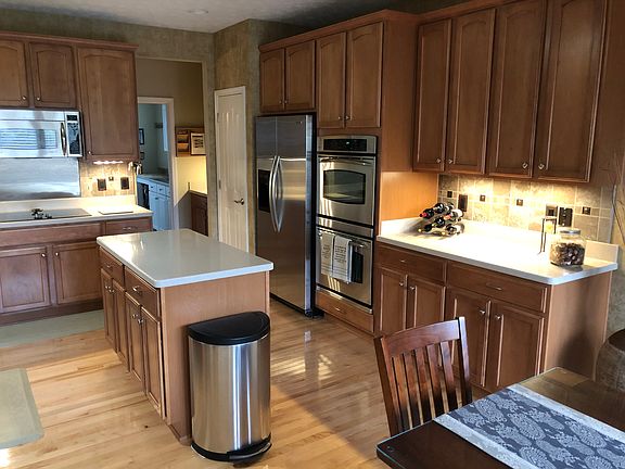 Kitchen, Pantry, Double Oven