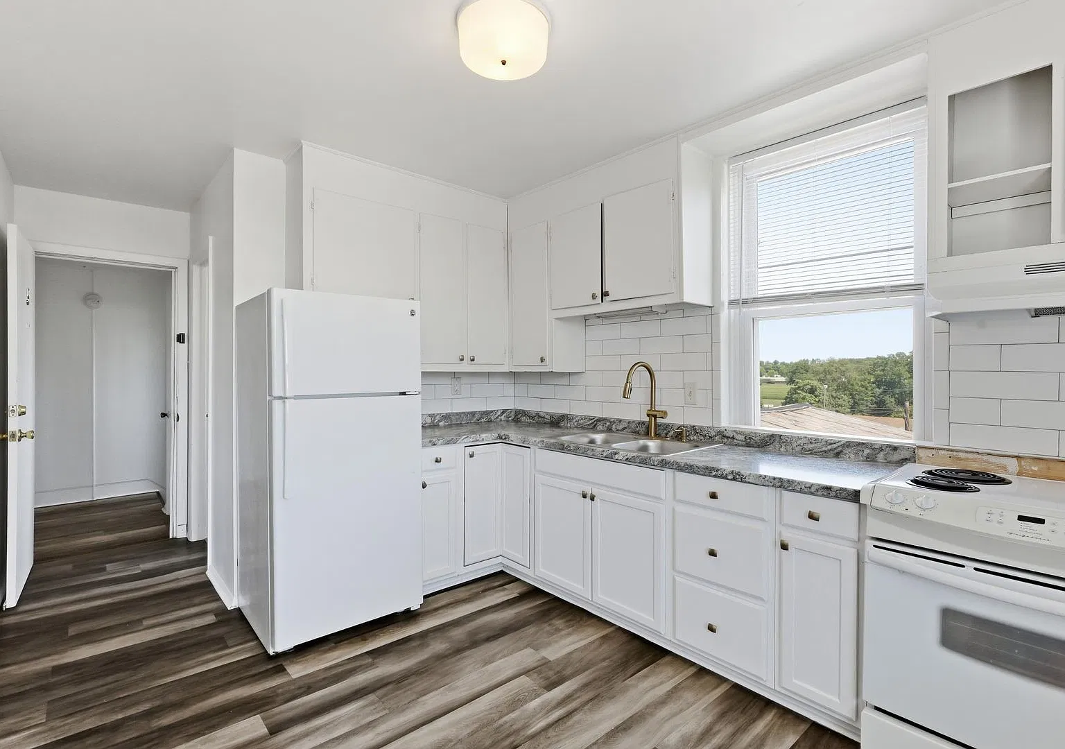 101 West Main St — Photo 3