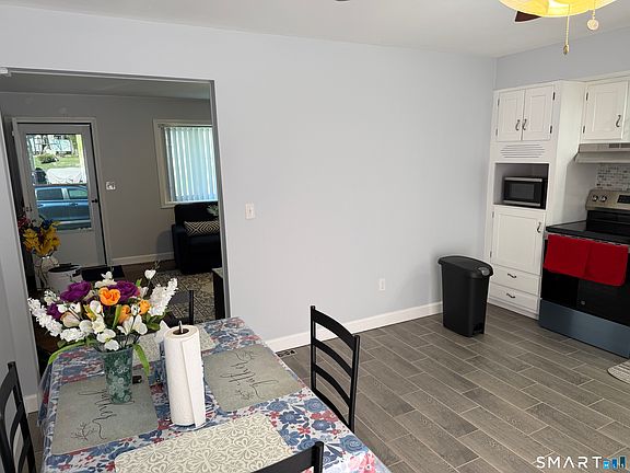 3rd image of 84 Townsend Avenue