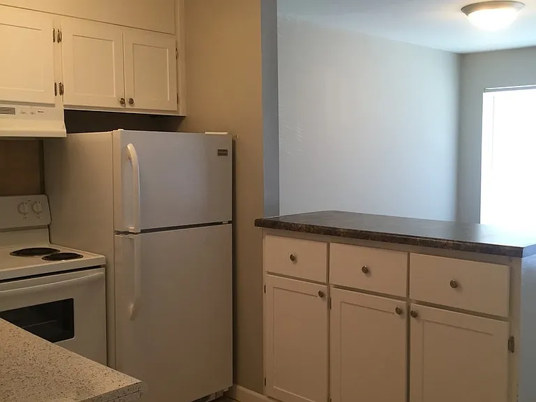 Green Springs Village Apartments - Birmingham, AL — Photo 23