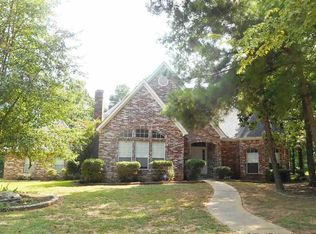 401 Forest Lake Dr, Texarkana, TX 75503