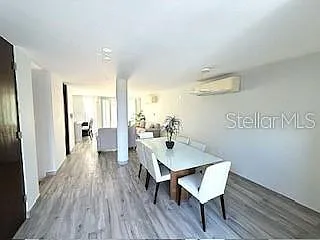 4 bed, 5.0 bath, 1550 sqft, $5,000 — Photo 4