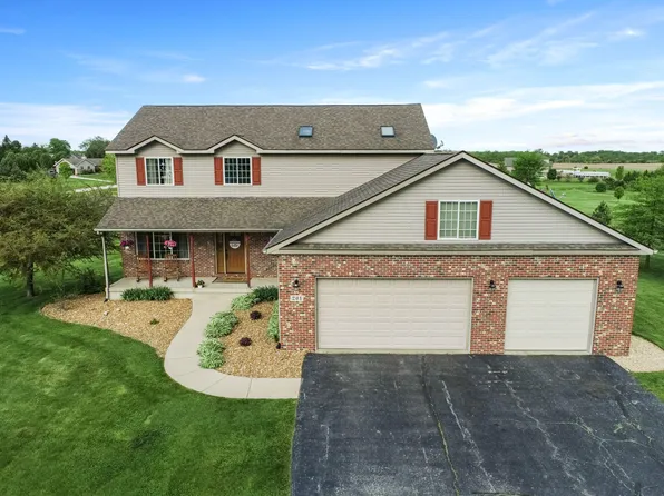 261 Fieldstone Dr, Hebron, IN 46341