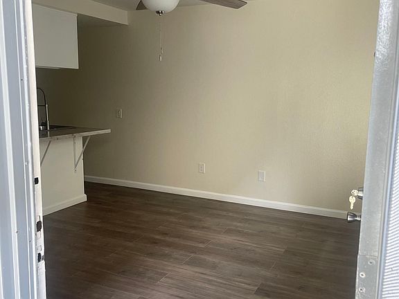 3rd image of 4236 Estrella Ave #2