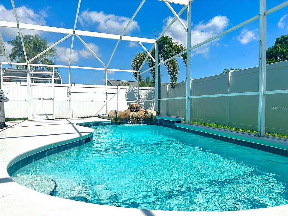 1541 Indian Oaks Trl