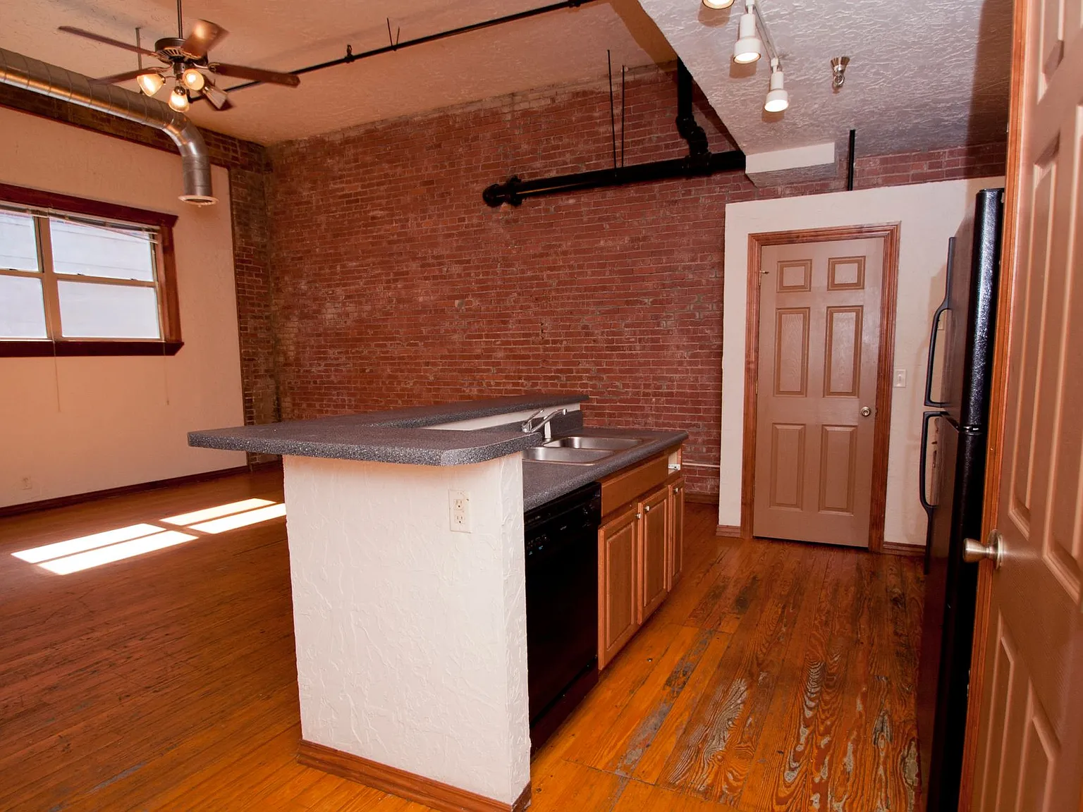 Market Street Lofts — Photo 2