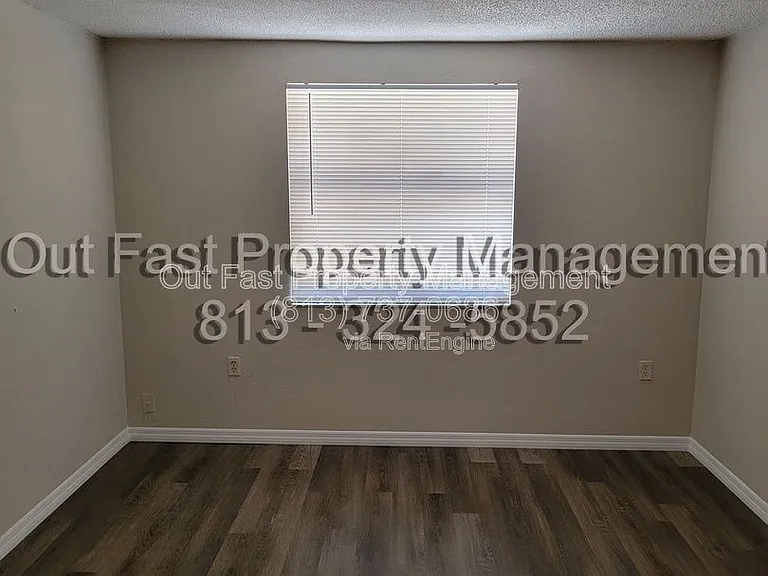 8400 Sunnydale Dr — Photo 6