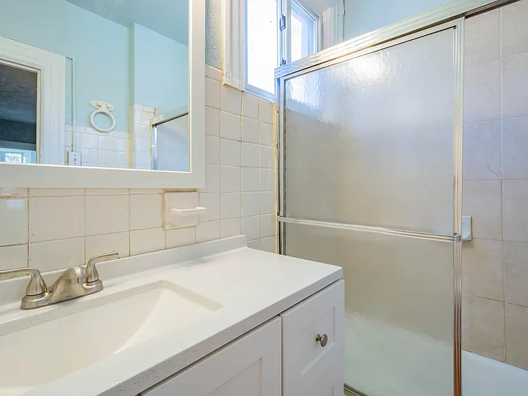 435 N Graham St — Photo 15