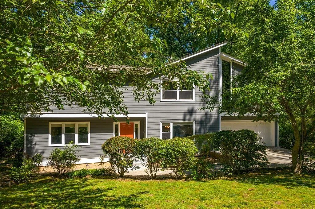 5 bed, 4.5 bath, 4087 sqft, $5,500 — Photo 1