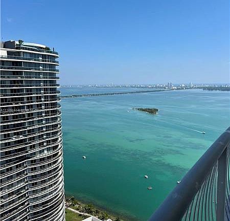 2nd image of 1750 N Bayshore Dr APT 5309