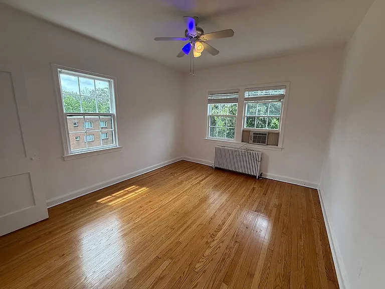 2500 41st St NW — Photo 15