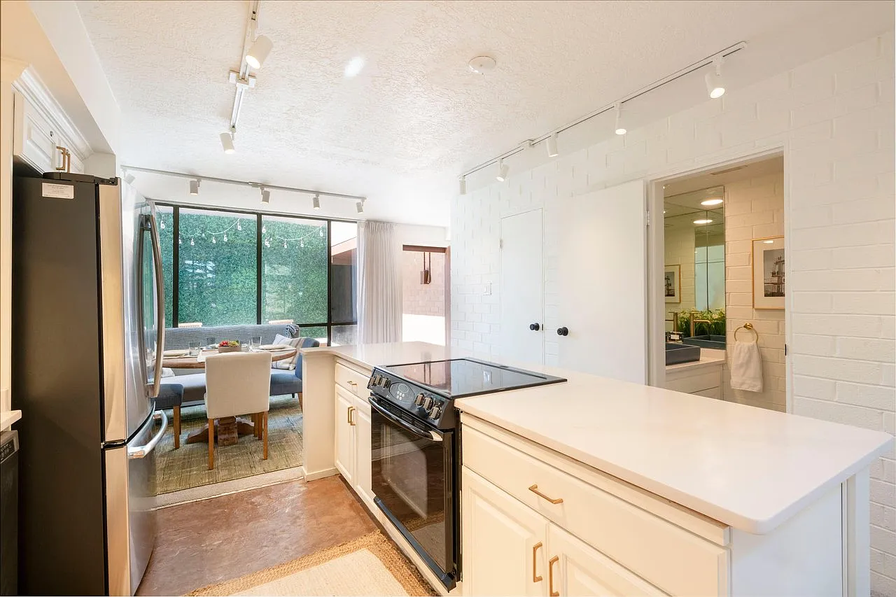 2 bed, 2.5 bath, 1260 sqft, $2,900 — Photo 4