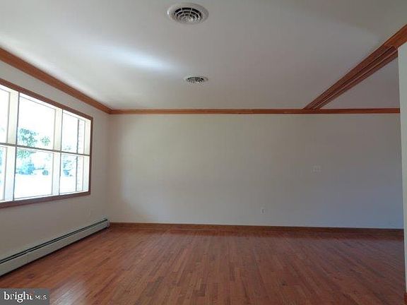 5th image of 701 Noble Blvd