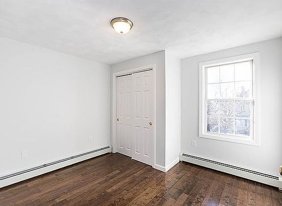 4th image of 91 Bartlett Ave