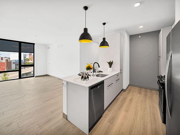 4th image of 2155 N Elston Ave #351