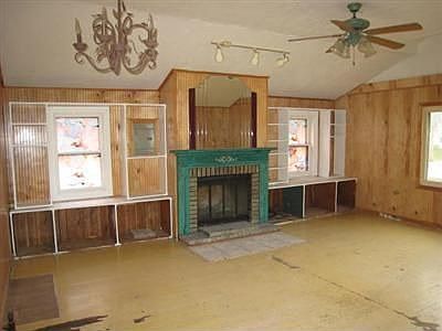 3rd image of 7292 Dyke Ave