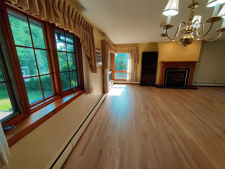 3112 Belmont Ave — Photo 6