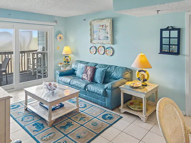 3 bed, 1212 sqft, $3,500 — Photo 2