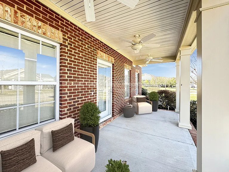 132 Hardinberry St — Photo 3