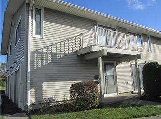 852 Eastbrooke Ln, Rochester, NY 14618