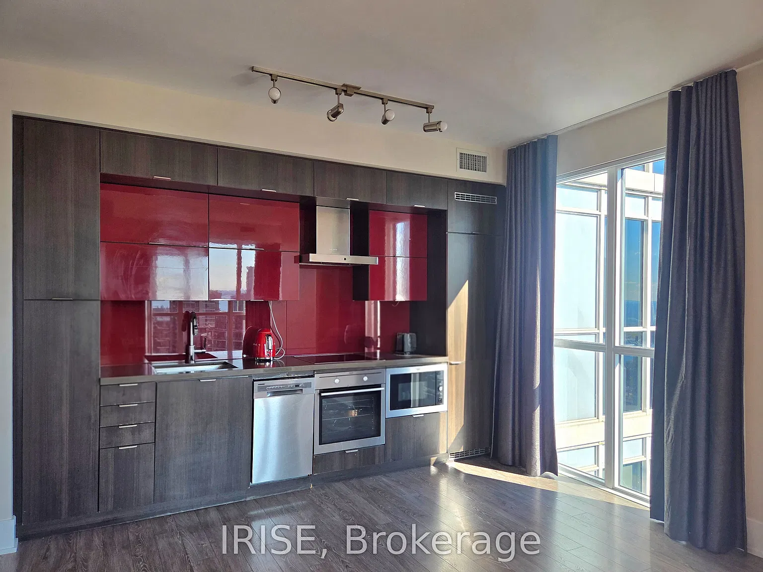 3 bed, $5,100 — Photo 4