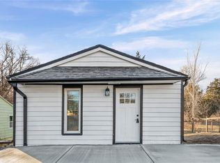 1128 Quincy St, Leavenworth, KS 66048