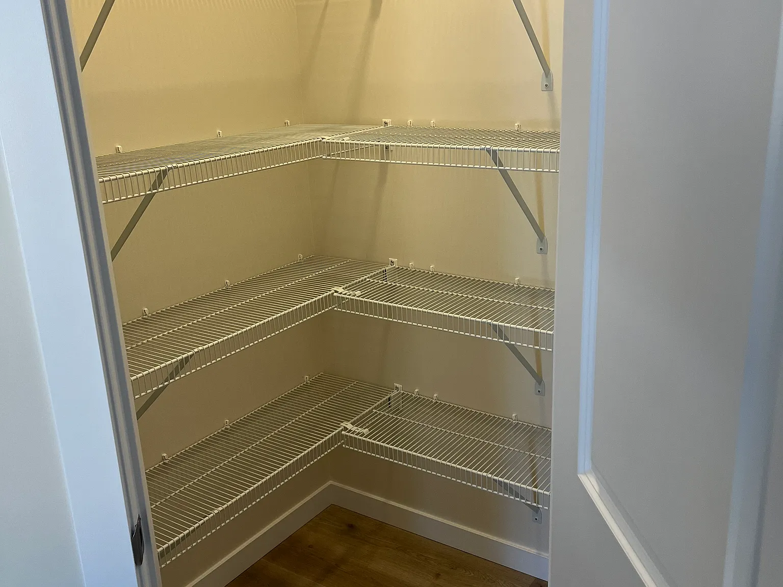 2205 Upper — Photo 3