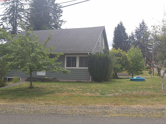 3rd image of 925 Thomas Ave