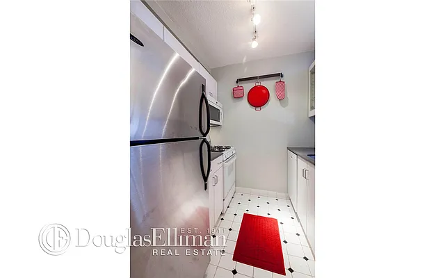 Sold by Douglas Elliman | media 4