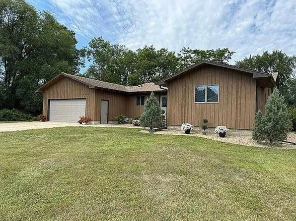 2255 Cedar Park Ct SE, Rochester, MN 55904
