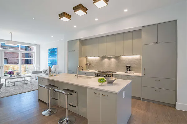 Rented by Arena Real Estate | media 14