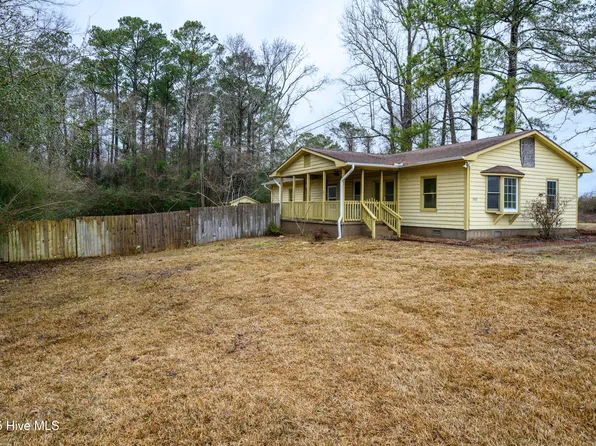 1107 Riggs Road, Maysville, NC 28555