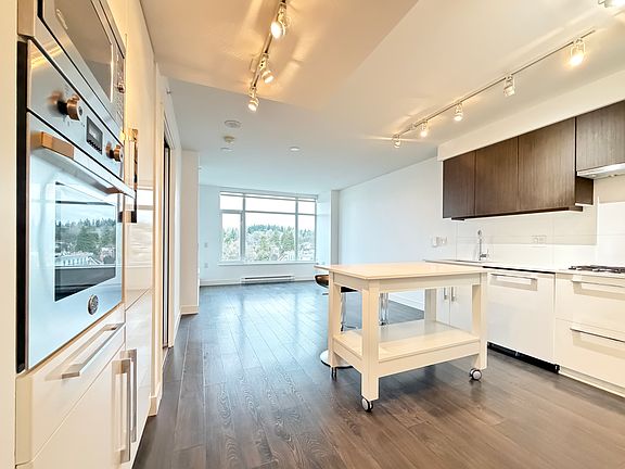 4th image of 188 Agnes St #1306