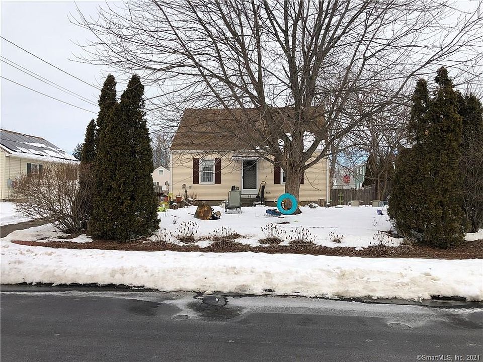 1st image of 44 Millbrook Dr