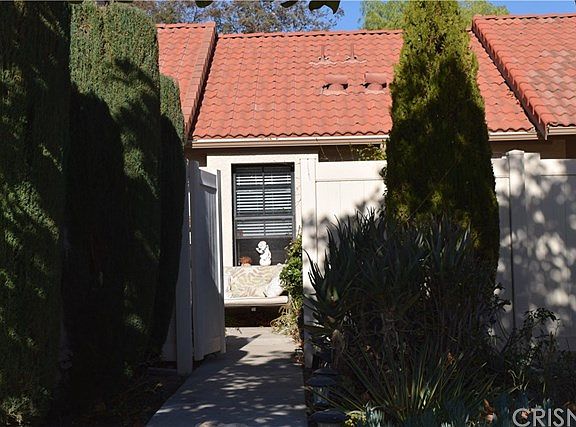 4th image of Rainbow Glen Dr