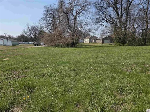 1133 S 3rd St, Paducah, KY 42003