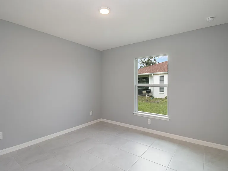 391 Salvador Dr — Photo 6