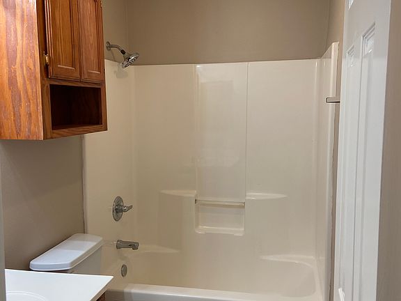 5th image of 2105 Aruba Dr APT 3