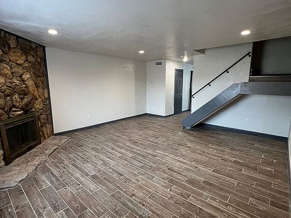 2nd image of 1240 Northcliff Ave