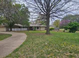 901 S Romney Ter, Wichita, KS 67207