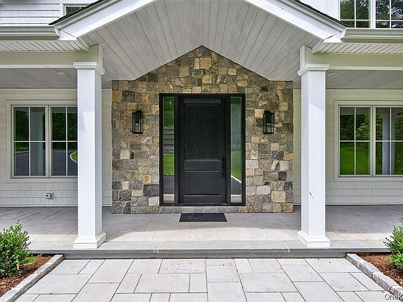 2nd image of 32 Pine Road