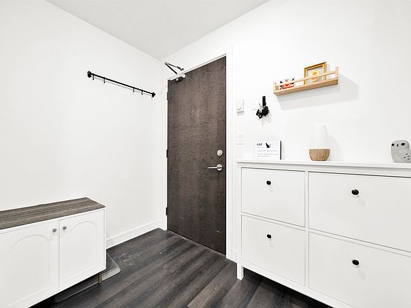 5th image of 200 Nelsons Cres #307