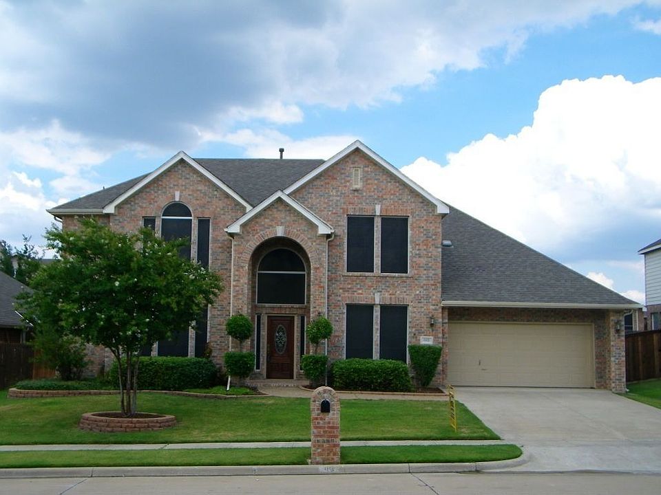 1st image of 1112 Oakhollow Dr