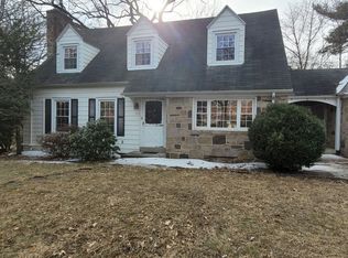 204 Thornwood Rd, Harrisburg, PA 17104