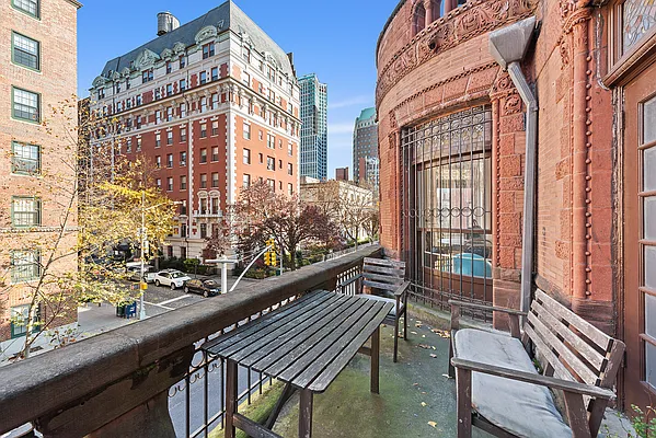 Rented by Corcoran | media 18