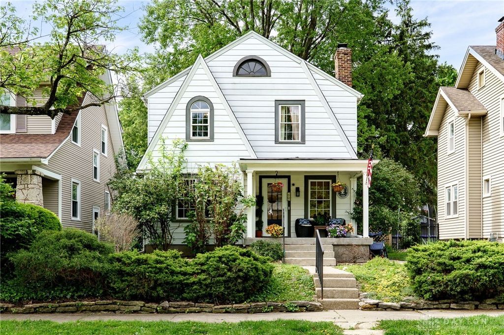 Real estate listing image