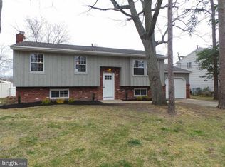 1716 Red Oak Rd, Williamstown, NJ 08094