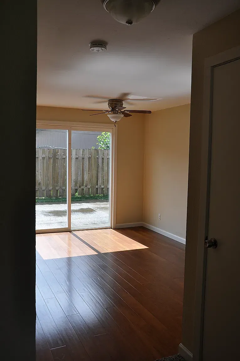 3 bed, 1250 sqft, $1,995 — Photo 4