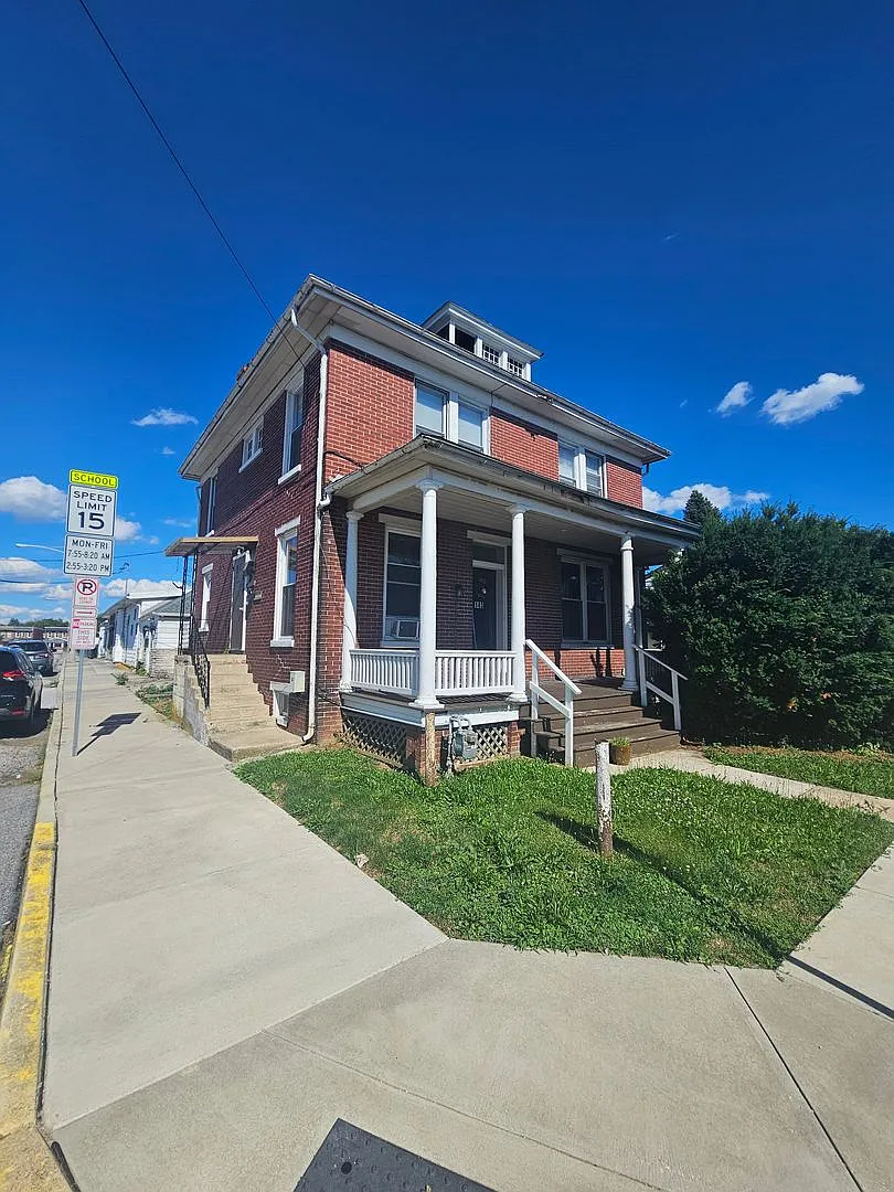 143 North Albemarle Street — Photo 2